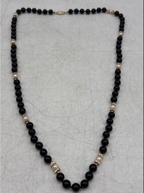 14k gold and freshwater pearl necklace